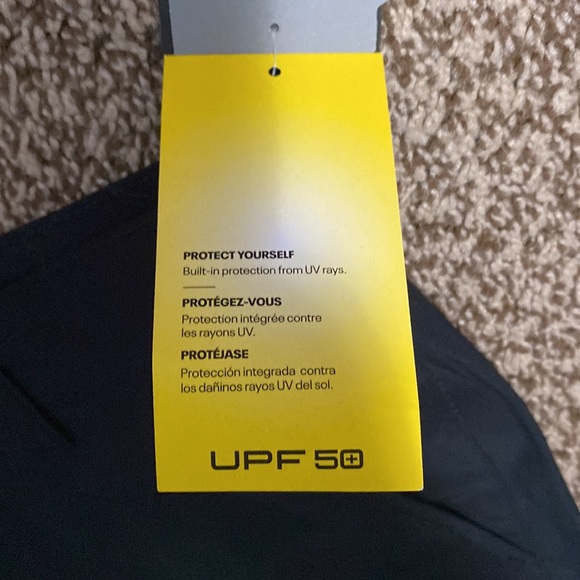 New boys size 16 Under Armor shorts - Picture 4 of 5